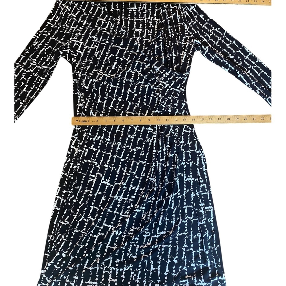Calvin Klein Black and White Long Sleeve Faux Wrap Dress. Size 12 - Picture 9 of 13